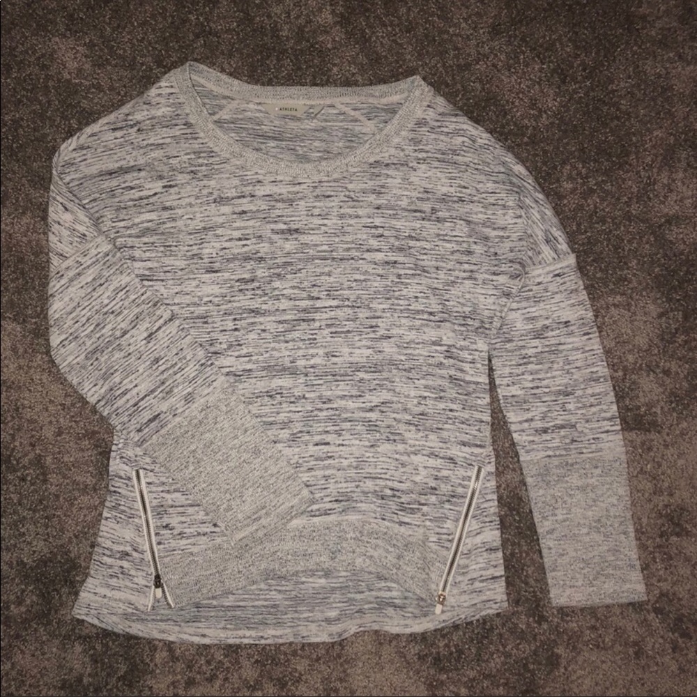 Adorable grey sweater